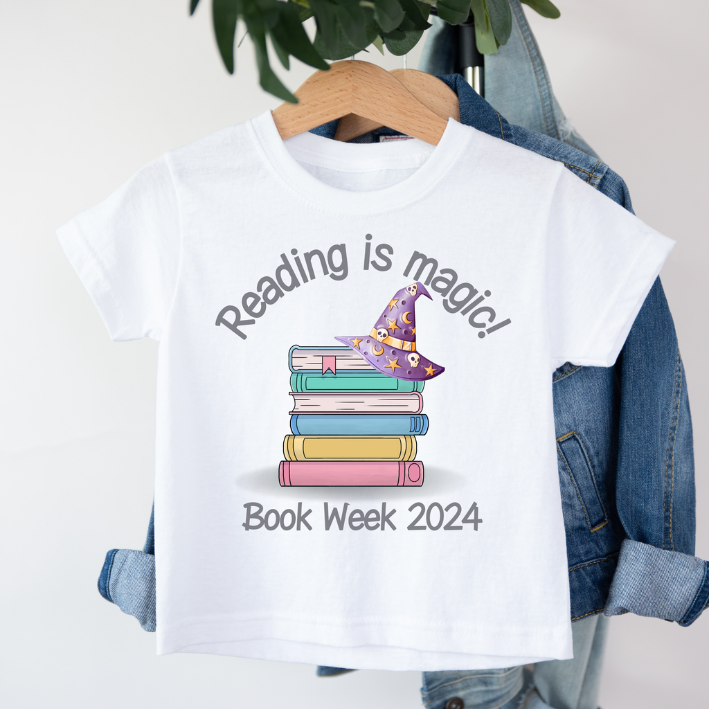 Kid's Book Week Grey - Reading is Magic - Text Purple Witches' Hat - t-shirt School