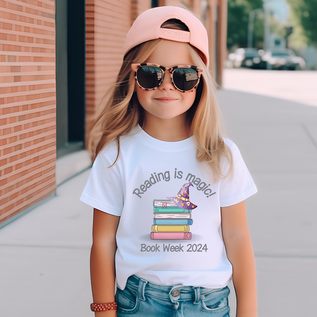 Kid's Book Week Grey - Reading is Magic - Text Purple Witches' Hat - t-shirt School