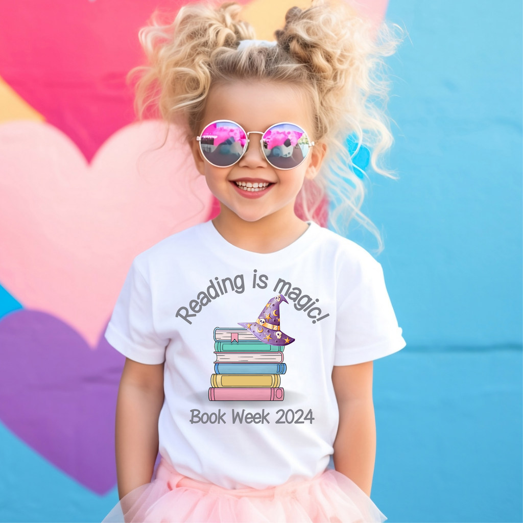 Kid's Book Week Grey - Reading is Magic - Text Purple Witches' Hat - t-shirt School